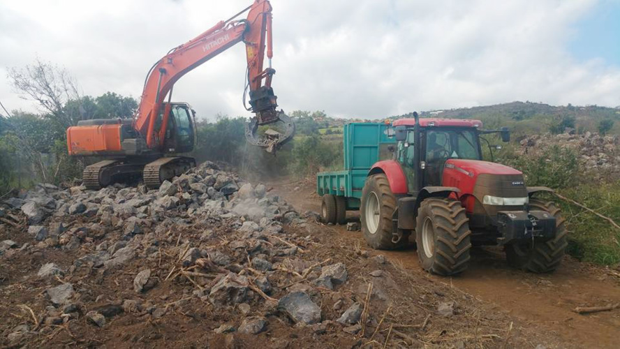 Jean Daniel DENNEMONT : Les agriculteurs des Avirons participent à la NRL Jean Daniel DENNEMONT : Les agriculteurs des Avirons participent à la NRL