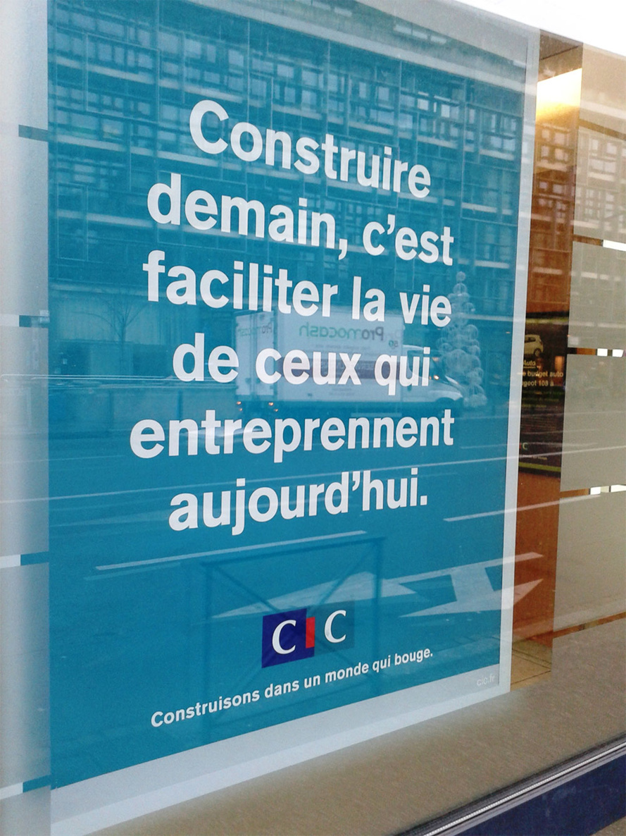 Une pub complètement… com… Une pub complètement… com…