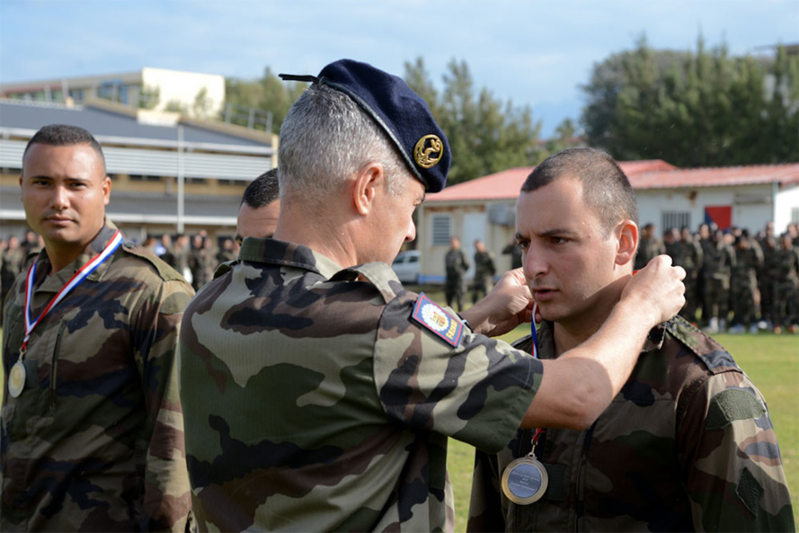 Taxe d’apprentissage 2016 : Soutenir le RSMA, c’est agir concrètement pour l’avenir de la jeunesse réunionnaise Taxe d’apprentissage 2016 : Soutenir le RSMA, c’est agir concrètement pour l’avenir de la jeunesse réunionnaise