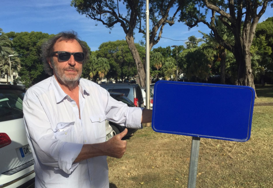 Place de la République fait plaque neuve