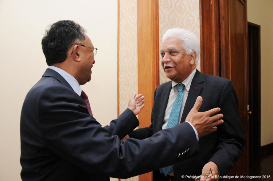 Jean Claude de l’Estrac, le Secrétaire général de la COI en visite à Madagascar Jean Claude de l’Estrac, le Secrétaire général de la COI en visite à Madagascar