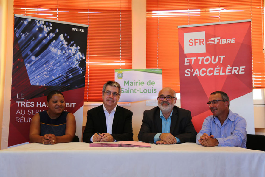 SFR Réunion accélère le déploiement de la Fibre Optique à Saint-Louis SFR Réunion accélère le déploiement de la Fibre Optique à Saint-Louis
