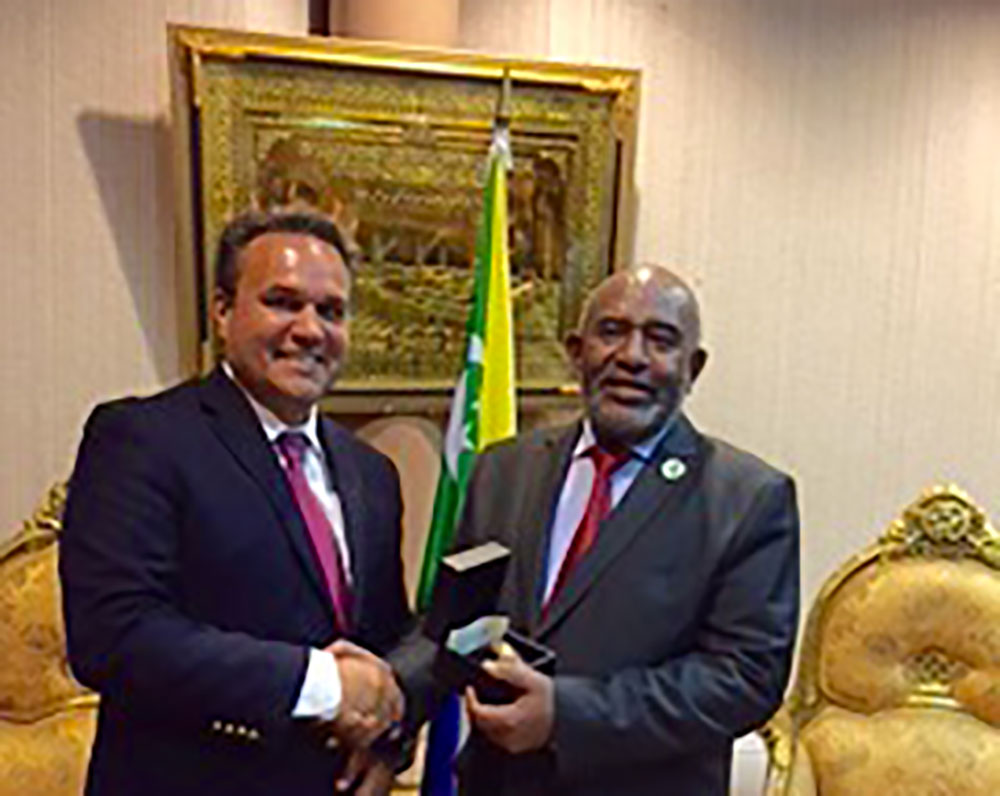 Rencontre entre le Président de l’Union des Comores, Azali Assoumani et le Président de la Région, Didier Robert, à Moroni