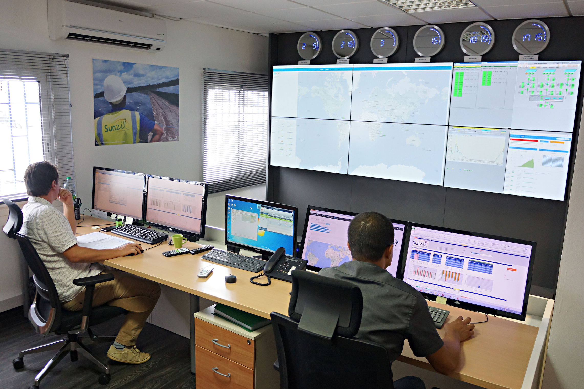 Au Port, le tout nouveau centre de contrôle des centrales Sunzil réparties dans le monde entier