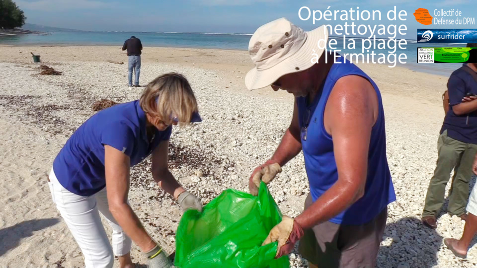 Opération de conscientisation sur la plage