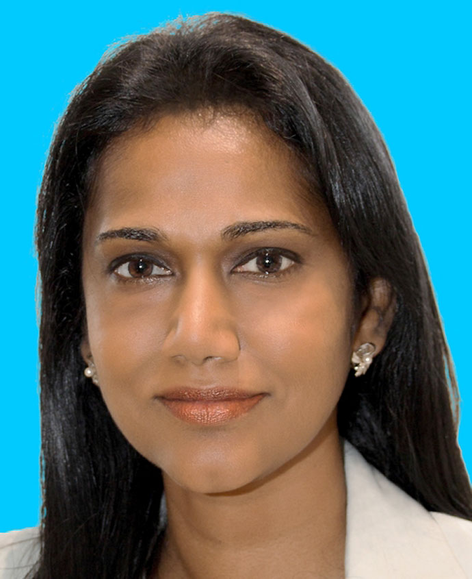 "Nadia Ramassamy n'est pas comme tous ces politiques…"