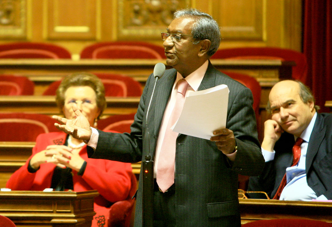 Jean-Paul Virapoullé aura l'investiture de l'UMP, il ne veut pas de cadeau pour Noël