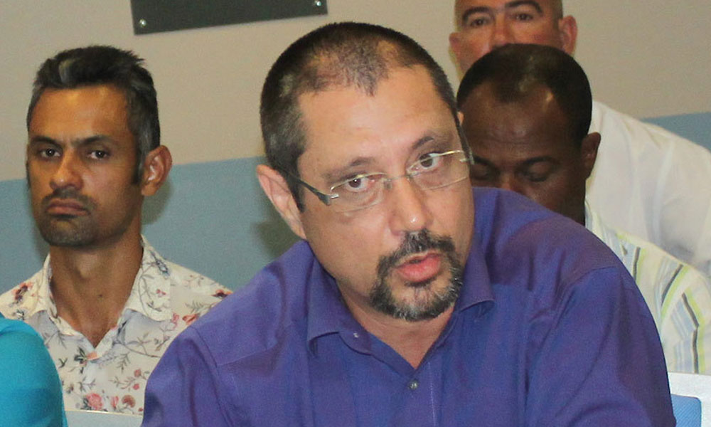 Grondin Louis Bertrand : Pour mettre les emplois verts de la Région dans la bataille du nettoyage de la commune