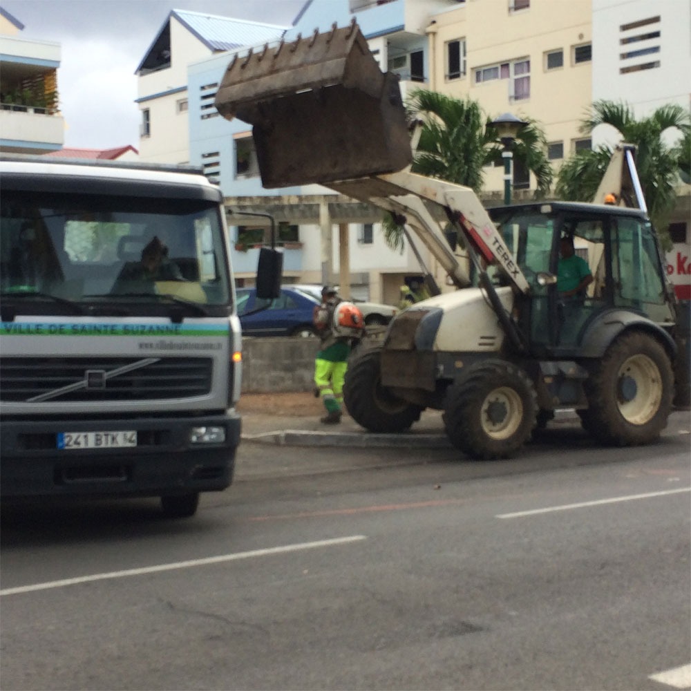 Ordures en ville de Ste Suzanne