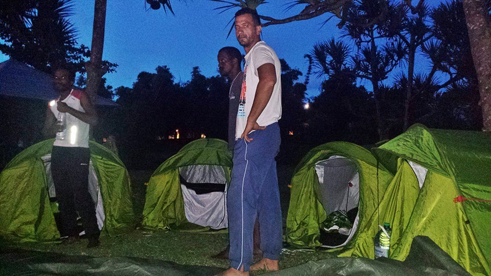 Krilin continu son combat pou tout' ban' chômeurs