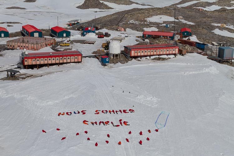 Les hivernants des TAAF s'amusent