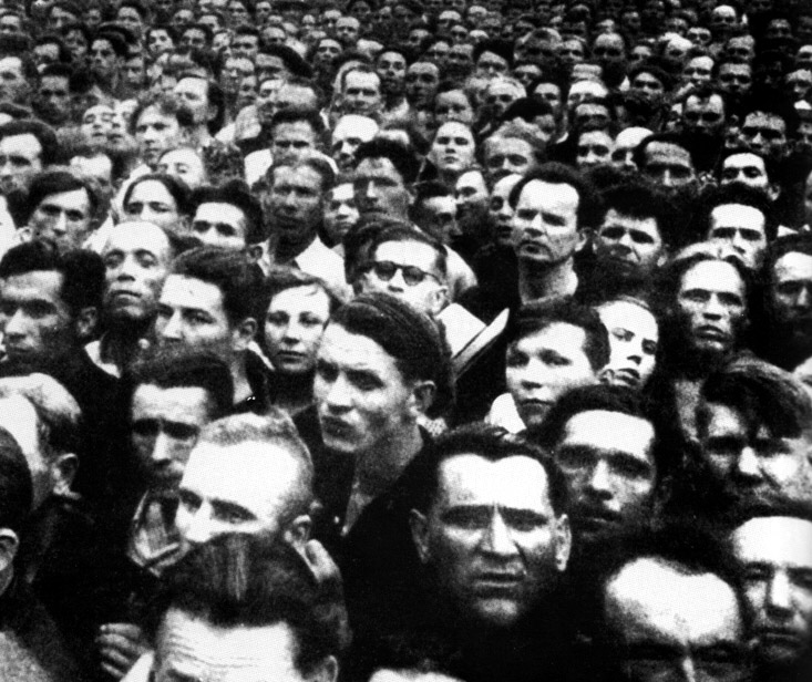 Le Peuple est mort…