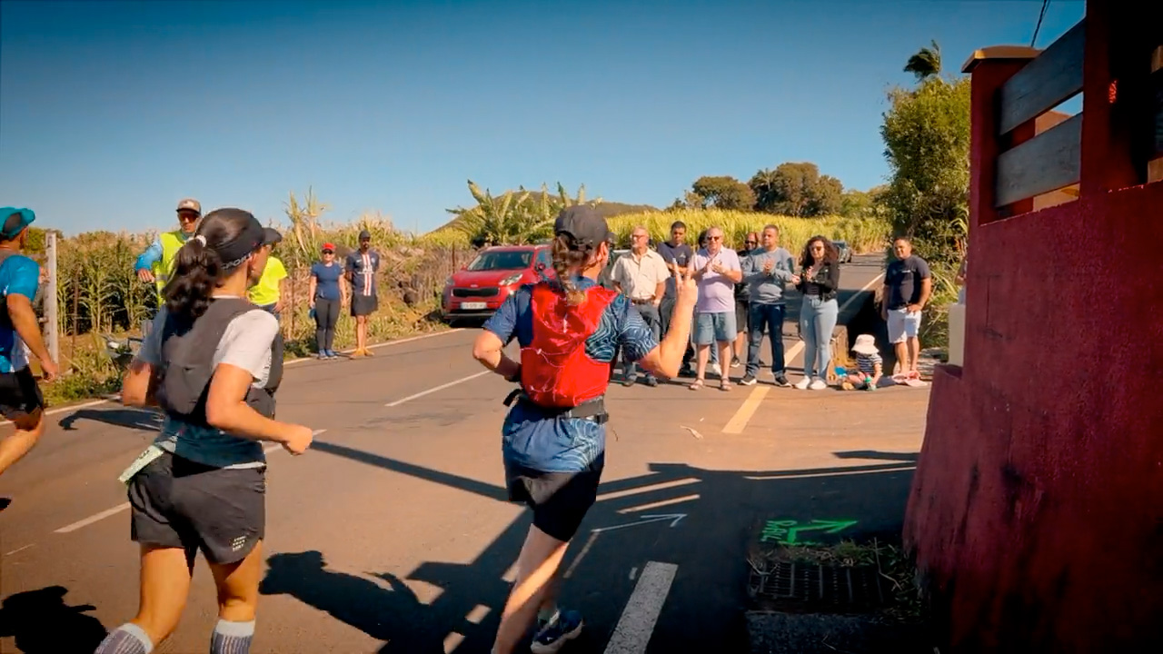 À Petite-Île, Harold et ses amis vivent à fond la Fête de l’Ail !
