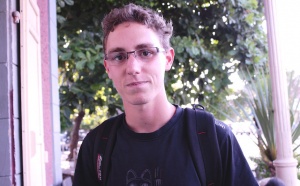 Clément Huguet, 19 ans "préfère la politique aux boîtes de nuit"