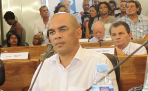 Guito Ramoune : "Réforme territoriale, nouveau camouflet pour le gouvernement"