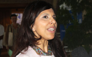 Nassimah Dindar peut négocier avec la Droite, les enjeux : le Conseil général et les Municipales de 2014