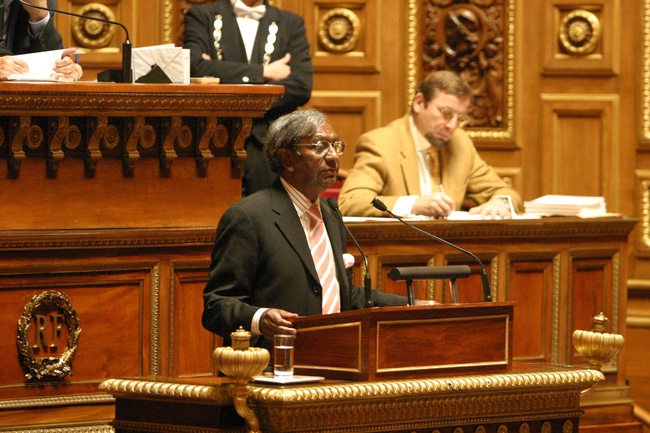 POUR UN DEVELOPPEMENT PLUS JUSTE ET PLUS HUMAIN POUR UN DEVELOPPEMENT PLUS JUSTE ET PLUS HUMAIN