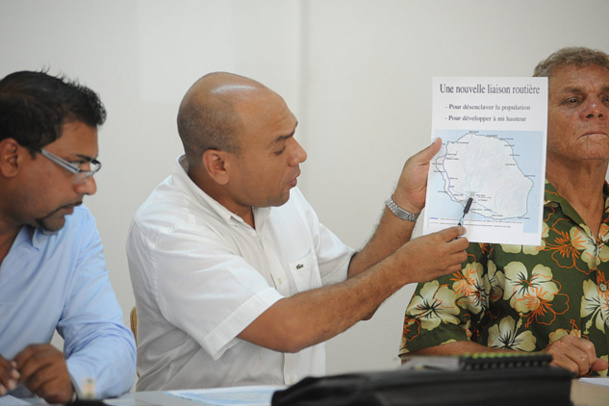 Une nouvelle liaison routière pour désenclaver la population et développer à mi-hauteur Une nouvelle liaison routière pour désenclaver la population et développer à mi-hauteur